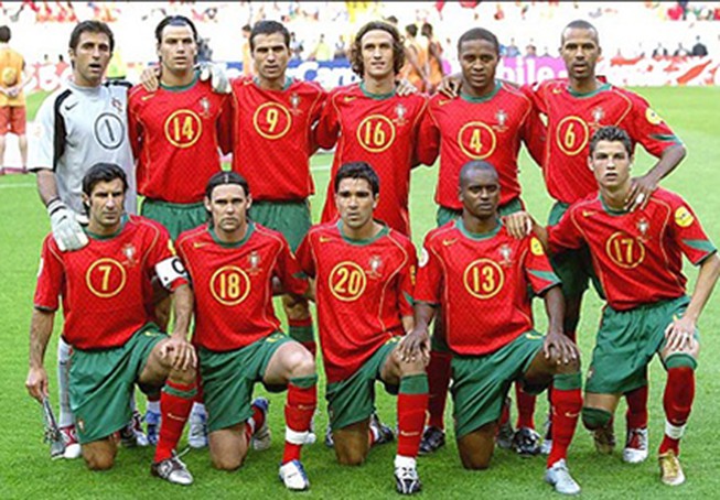 Trận bán kết EURO 2004